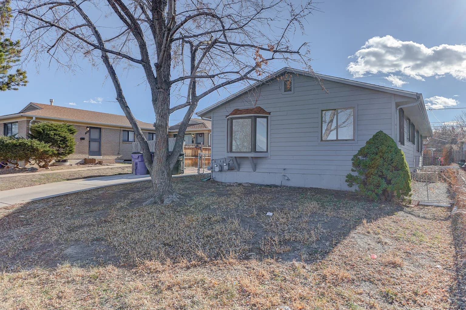 3174 W Center Ave