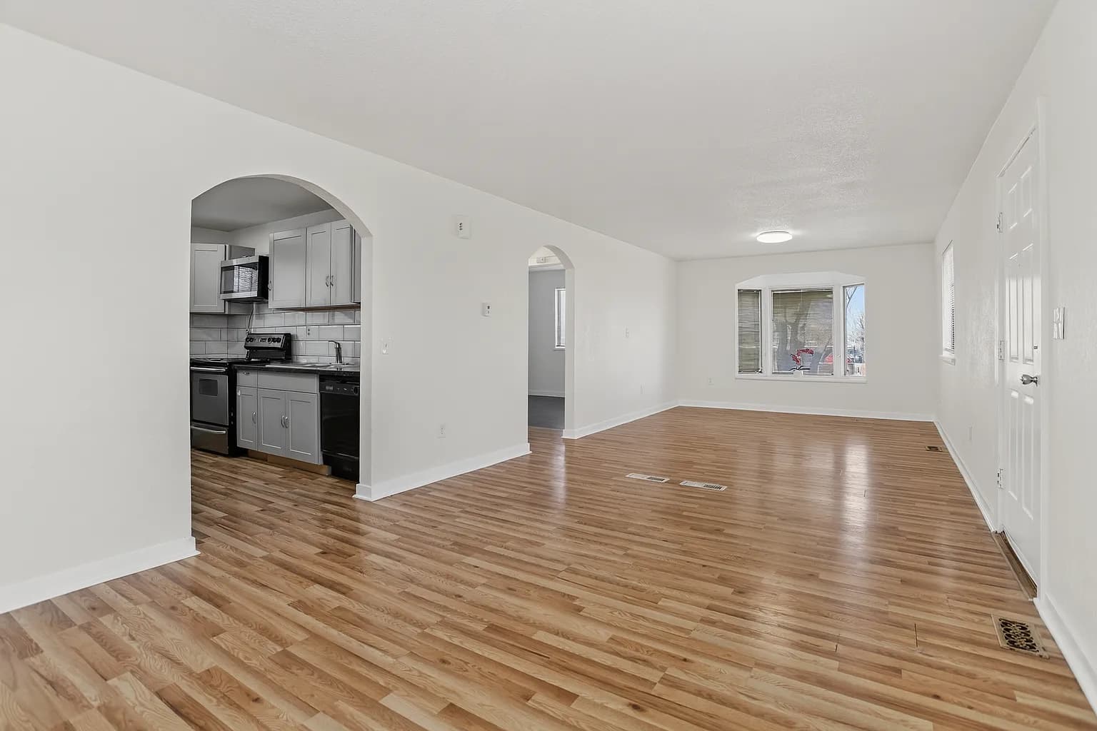 3174 W Center Ave 4